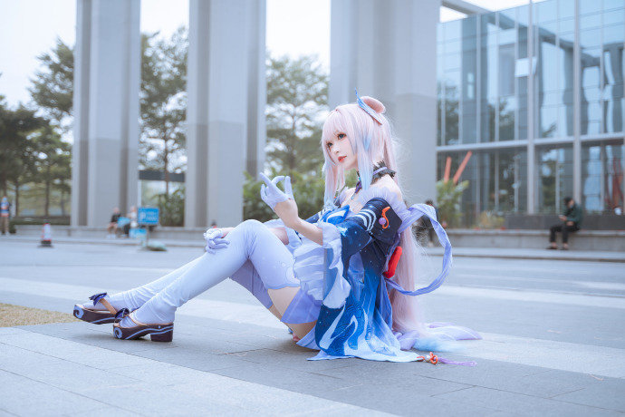 一年一度!水上二次元派对