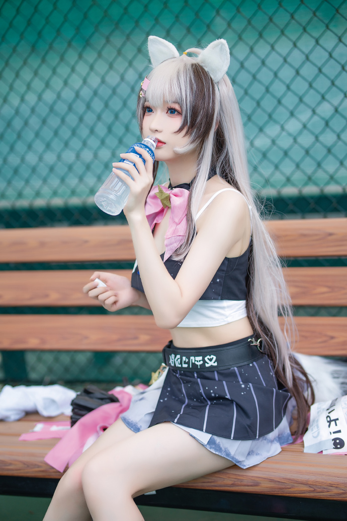 特莉丝 燃情赛道