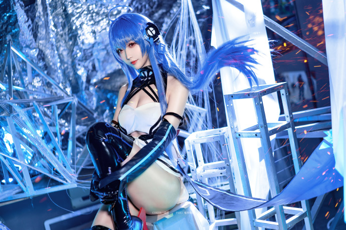 祝各位指挥官元旦快乐~元旦见~~