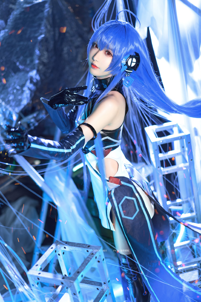 祝各位指挥官元旦快乐～元旦见～～-初学者