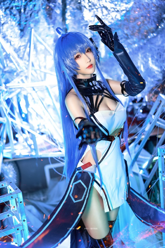 祝各位指挥官元旦快乐~元旦见~~