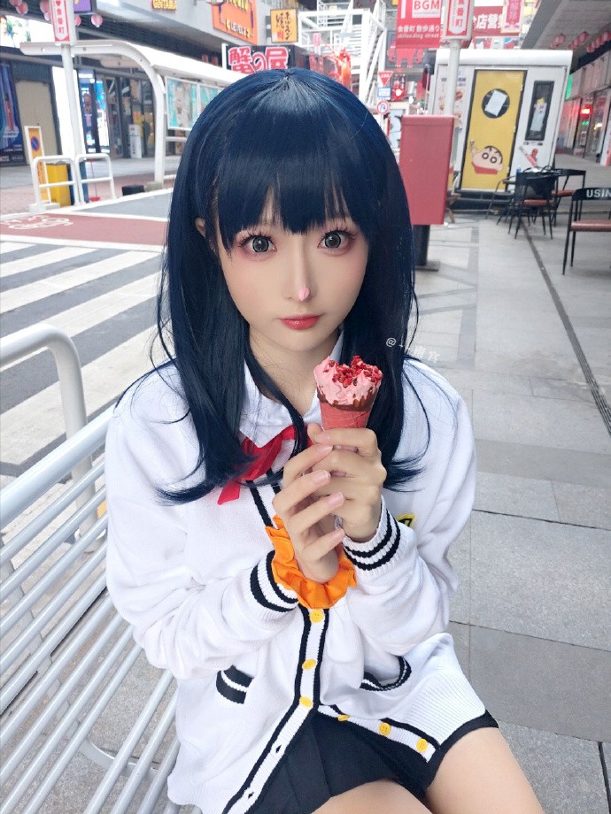 那个,我是宝多六花。