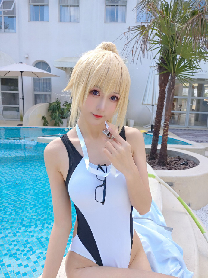 夏天！泳装万岁！！！