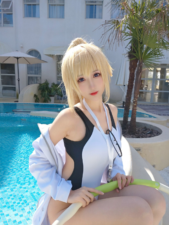 夏天！泳装万岁！！！