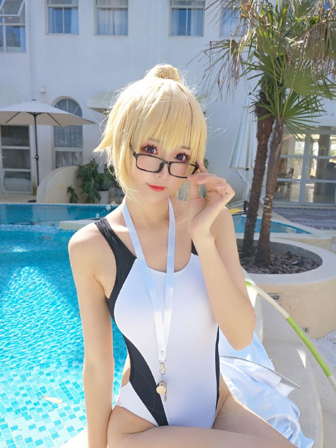 夏天！泳装万岁！！！