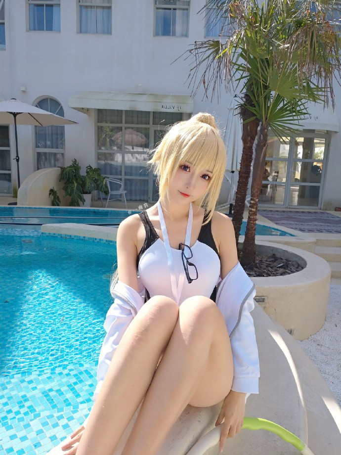 夏天！泳装万岁！！！