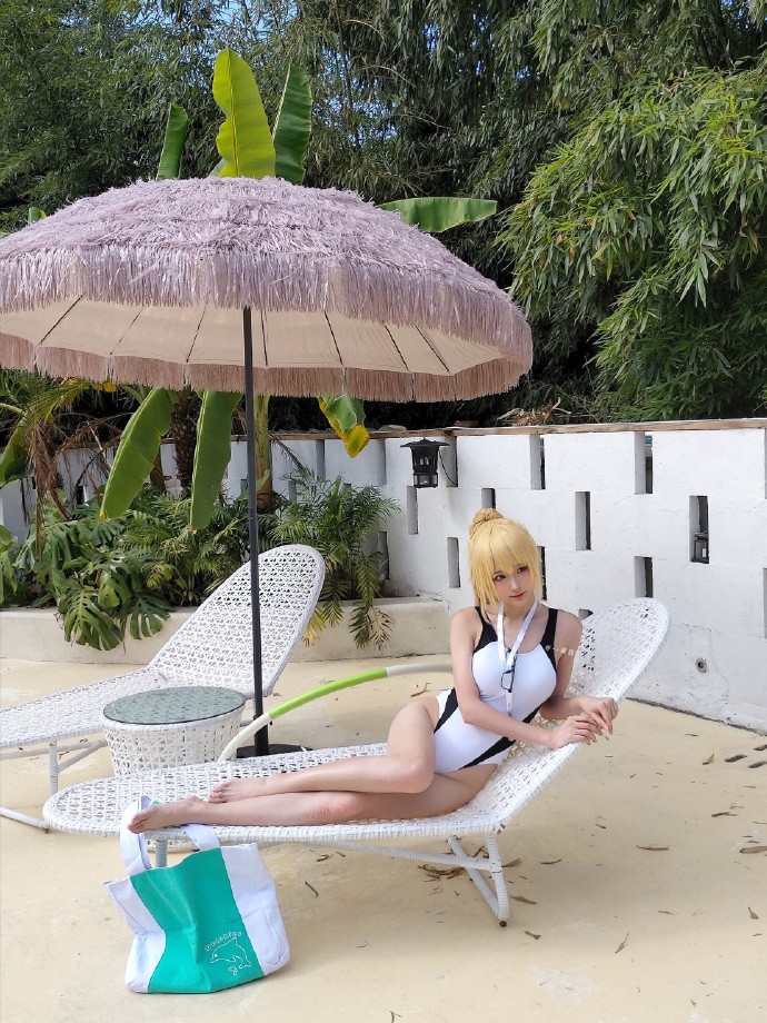 夏天！泳装万岁！！！