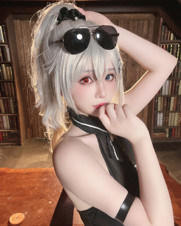 是你的泳装奖励姐嘛～