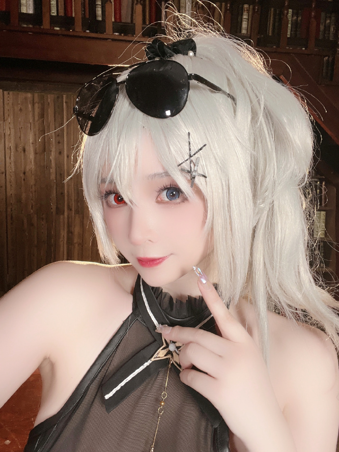 是你的泳装奖励姐嘛～