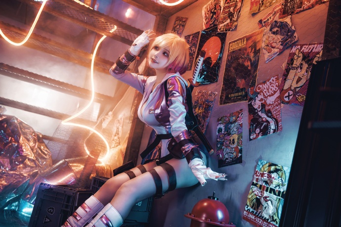 穿梭于真实世界与漫威宇宙的女孩