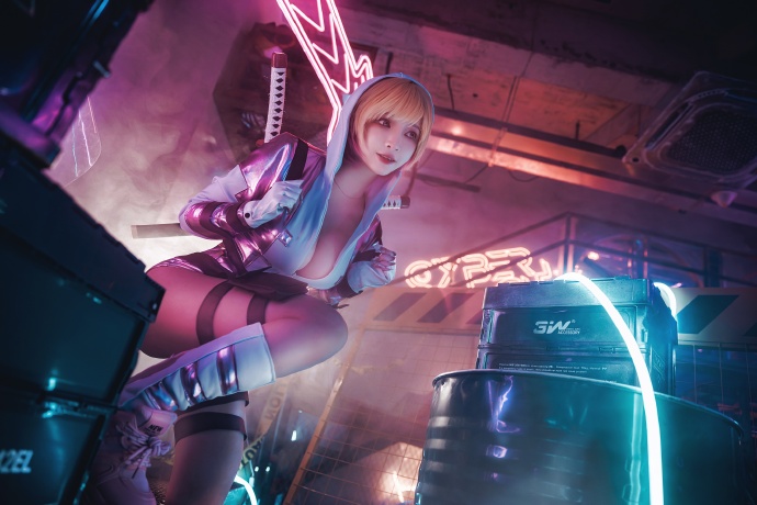 穿梭于真实世界与漫威宇宙的女孩